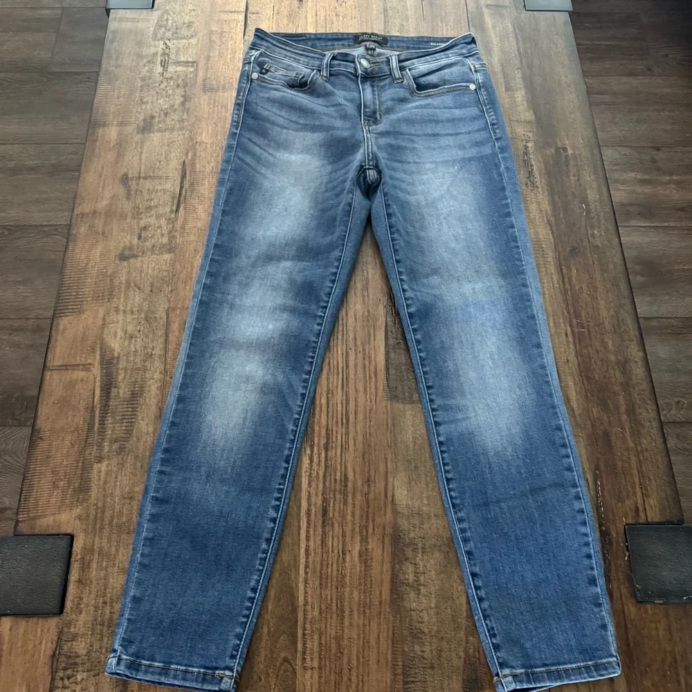 EUC Stitch Fix Judy Blue Adeline Mid Rise Girlfriend Relaxed Fit Jeans - Picture 10 of 14